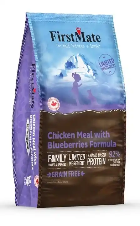 FirstMate Chicken Meal with Blueberries Cat 4,5 kg Horká Nabídka