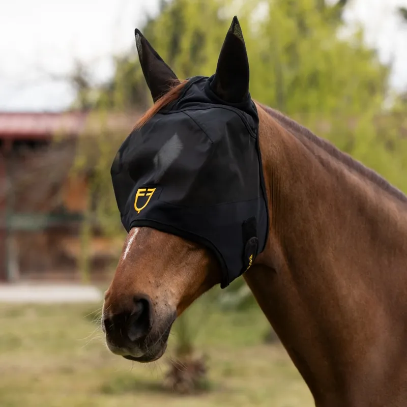 Maska proti hmyzu EQUESTRO UV - Barva ČernáVelikost M Cenová Bomba